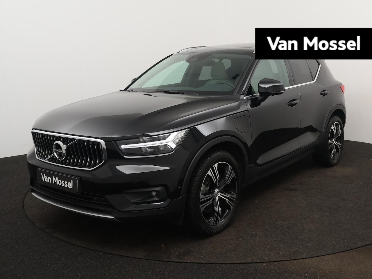 Volvo XC40 - 1.5 T4 Recharge Inscription 211PK | Luxury-Pakket | Panorama-dak | Harman Kardon | 360 Cam - AutoWereld.nl