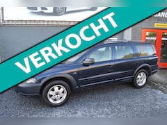 Volvo XC70 - 2.5 T Geartronic Comfort Line Aut Airco Leer 4x4 Trekhaak