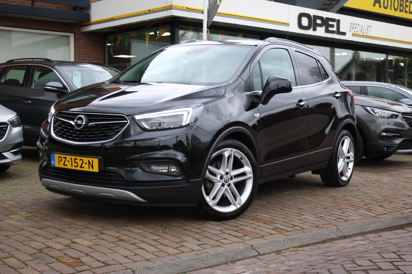 Opel Mokka X - 1.4 Turbo 140PK Innovation + 19"/ Navi/ Clima/ Leder/ Camera/ Full-LED/ Winterpakket/ Trek - AutoWereld.nl