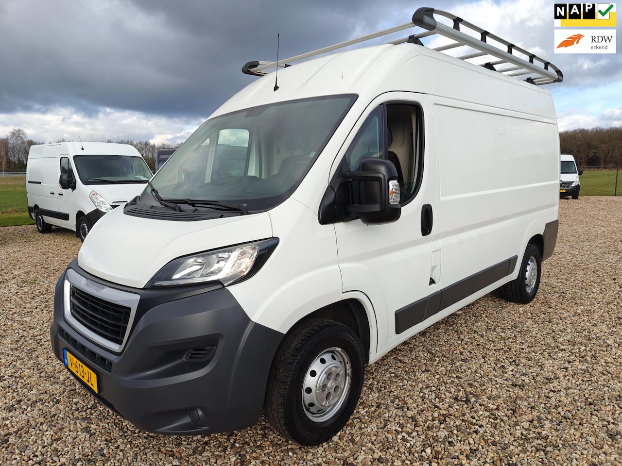 Peugeot Boxer - 330 2.0 BlueHDI L2H2 Pro 330 2.0 Blue HDI L2H2 Pro , Euro 6 , 1e Eig , apk Feb 2026 , nette bus , Lage km ,airco cr - AutoWereld.nl