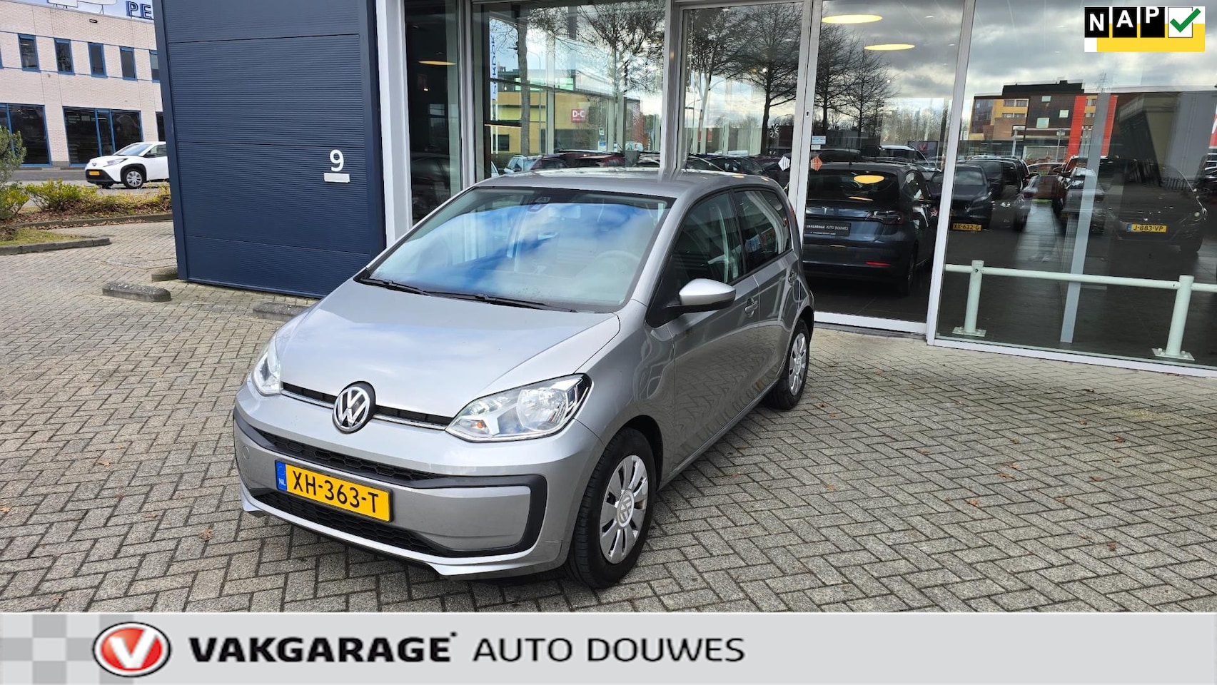 Volkswagen Up! - 1.0 BMT move up! | NAP | Lage KM's | 1e eig. |5drs. | Airco - AutoWereld.nl