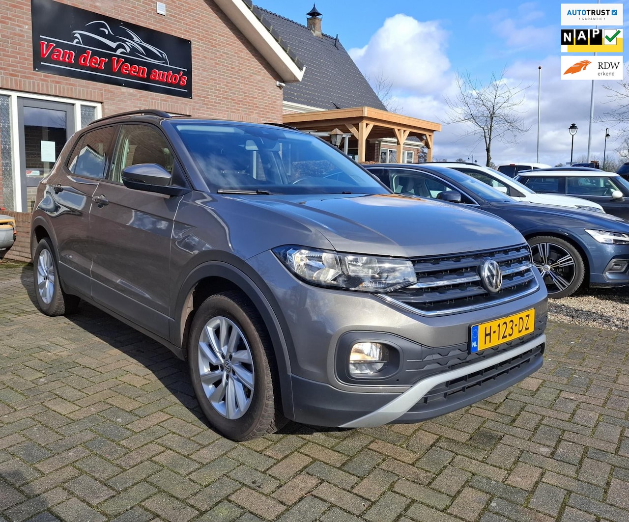 Volkswagen T-Cross - 1.0 TSI Life. Carplay, navigatie, adap.cruise, LED verlichting, etc. Prijs rijklaar incl g - AutoWereld.nl