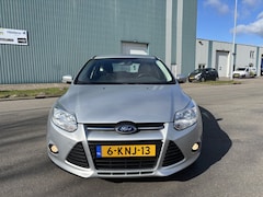 Ford Focus - 1.0i EcoBoost Trend 5-Deurs 6-Bak 126 PK. Mooie en als nieuw rijdende auto