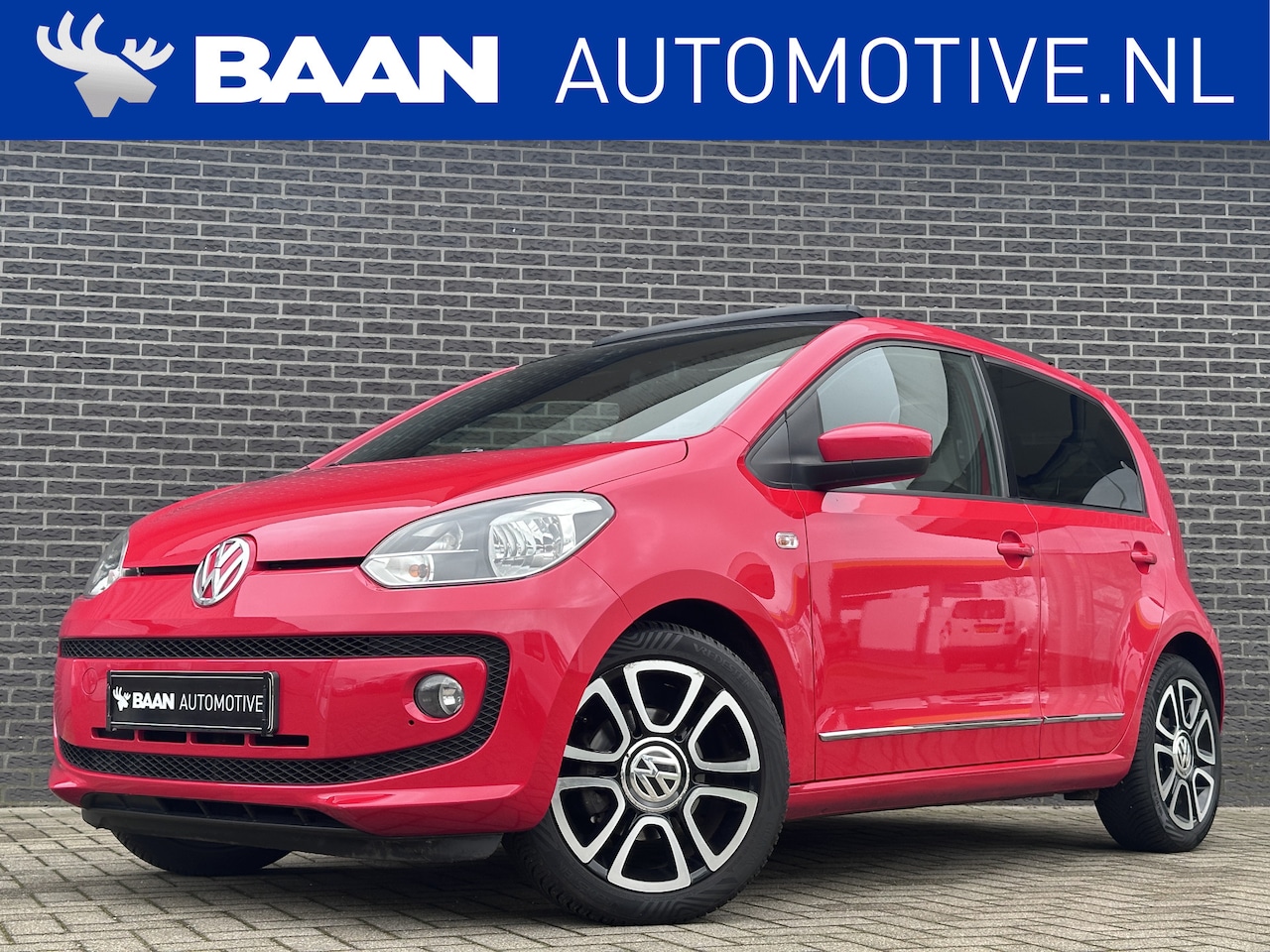 Volkswagen Up! - 1.0 high up! BlueMotion | Panoramadak | Navigatie | Airco | Cruise - AutoWereld.nl