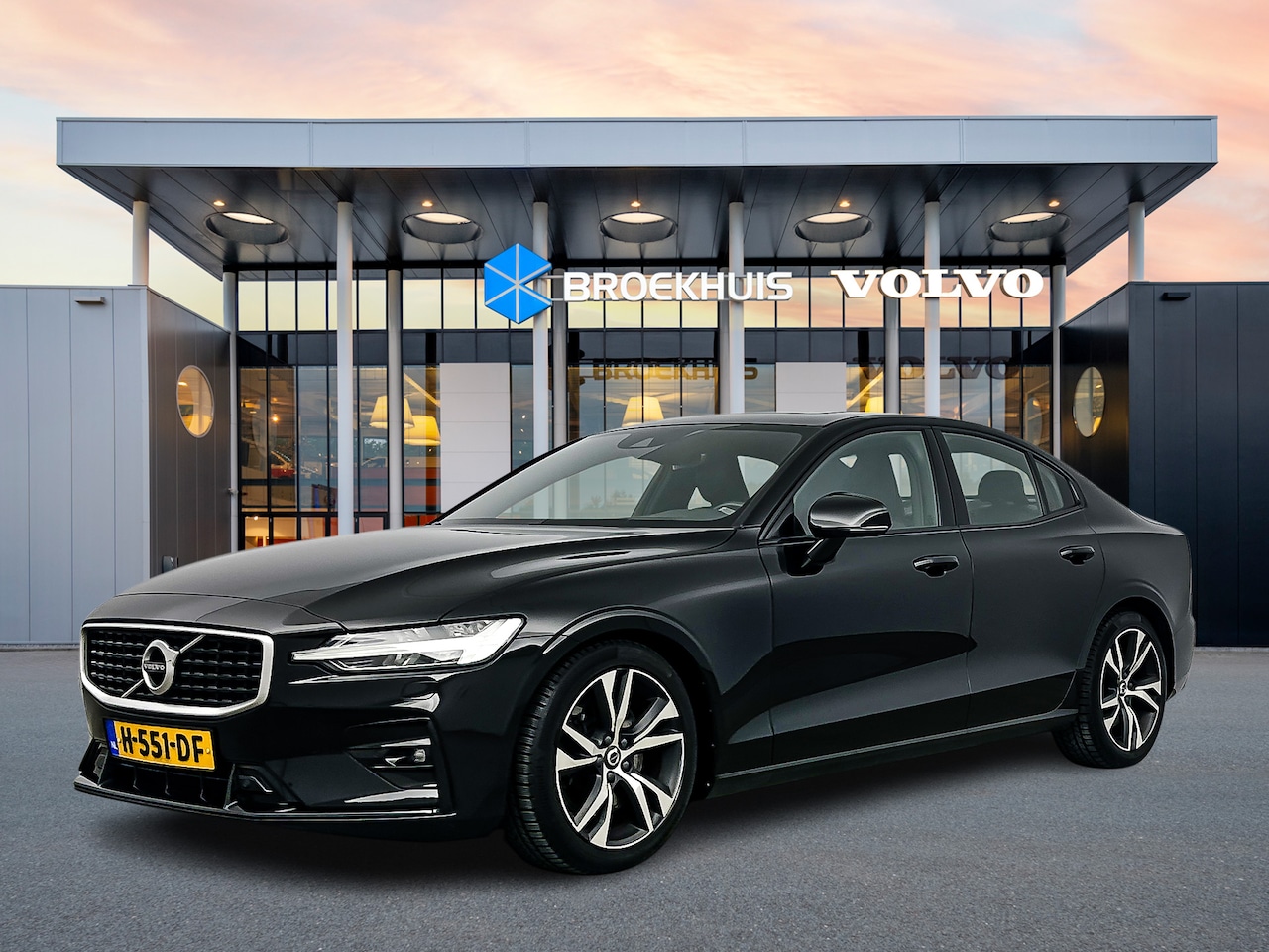 Volvo S60 - T5 R-Design | Panoramadak | Head-up | Adaptieve cruise | BLIS | Stoel/stuurverwarming | Pa - AutoWereld.nl