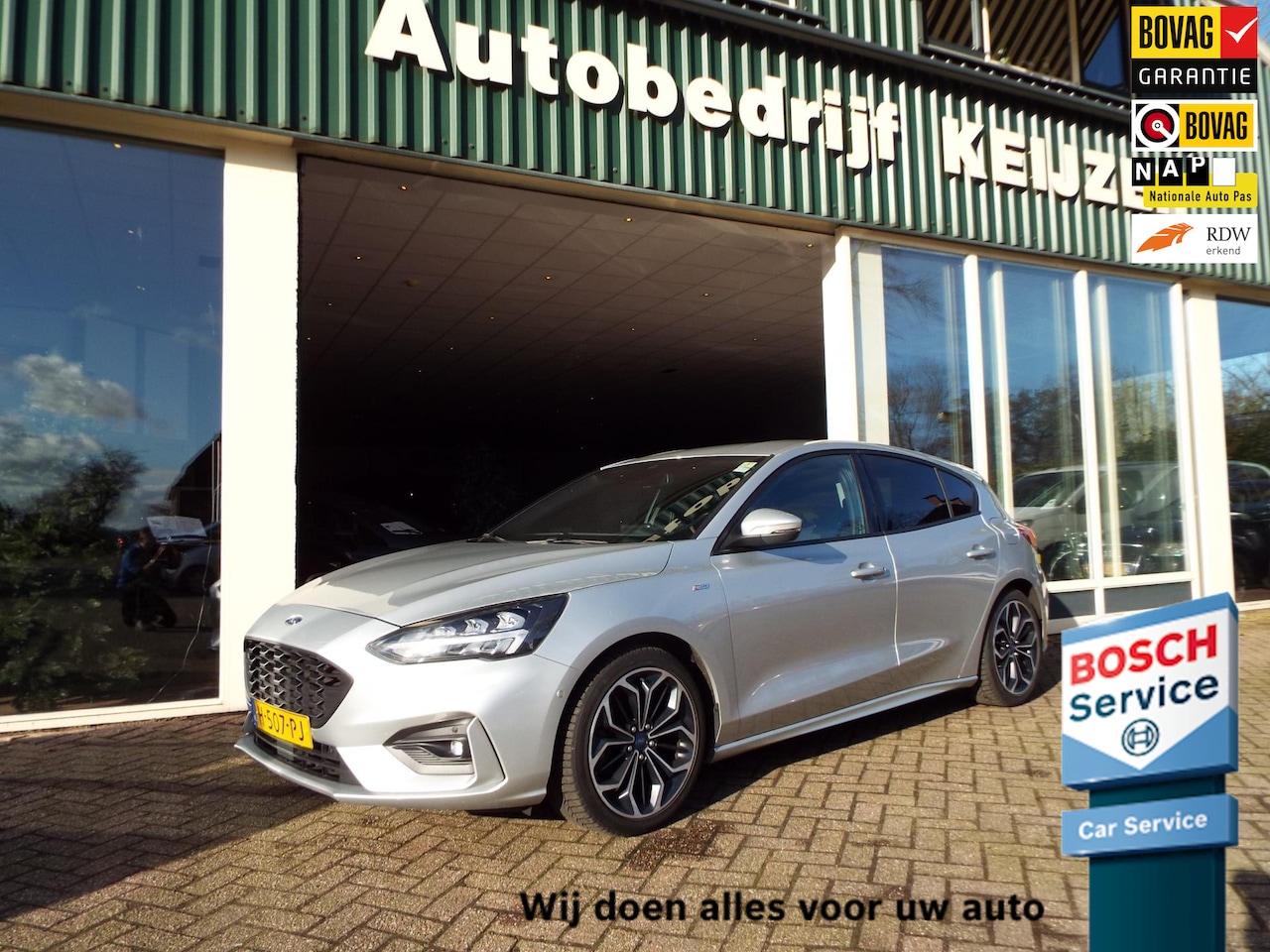 Ford Focus - 1.0 EcoBoost Vignale ST-LINE CLIMA-NAVI-CRUISE-BOVAG - AutoWereld.nl