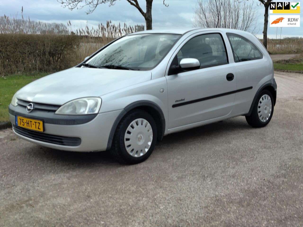 Opel Corsa - 1.0-12V Comfort - NAP - APK tot 07-12-2025 - AutoWereld.nl