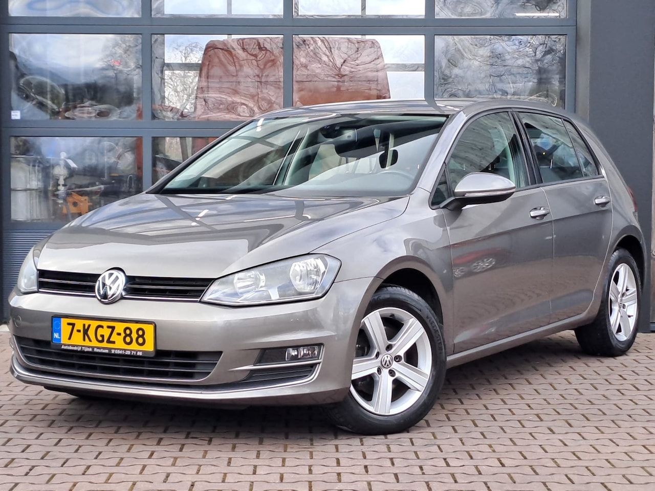 Volkswagen Golf - 1.2 TSI Highline | Climatronic | Cruise | Trekhaak | LMV | - AutoWereld.nl