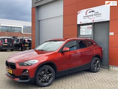 BMW X2 - SDrive20i High Executive AUTOMAAT NETTE AUTO NAVI CRUISE PDC