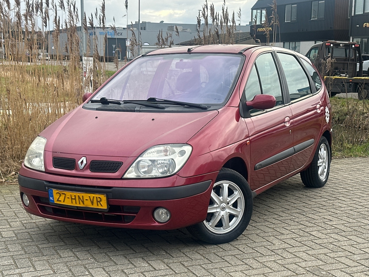 Renault Scénic - 2.0-16V Expression Sport Automaat - Carplay - Airco - AutoWereld.nl