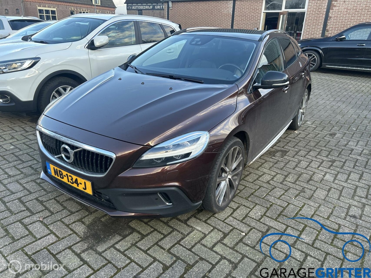 Volvo V40 Cross Country - 2.0 D2 Momentum 2.0 D2 Momentum - AutoWereld.nl