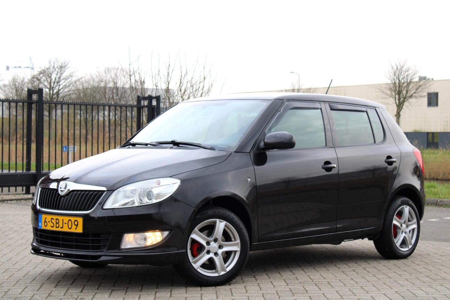 Skoda Fabia - 1.2 TSI Fresh l Airco l Elek Pak l Trekhaak - AutoWereld.nl