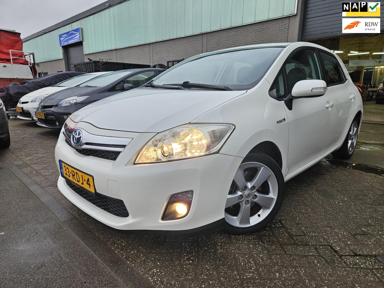 Toyota Auris - 1.8 Full Hybrid Executive GARANTIE - AutoWereld.nl