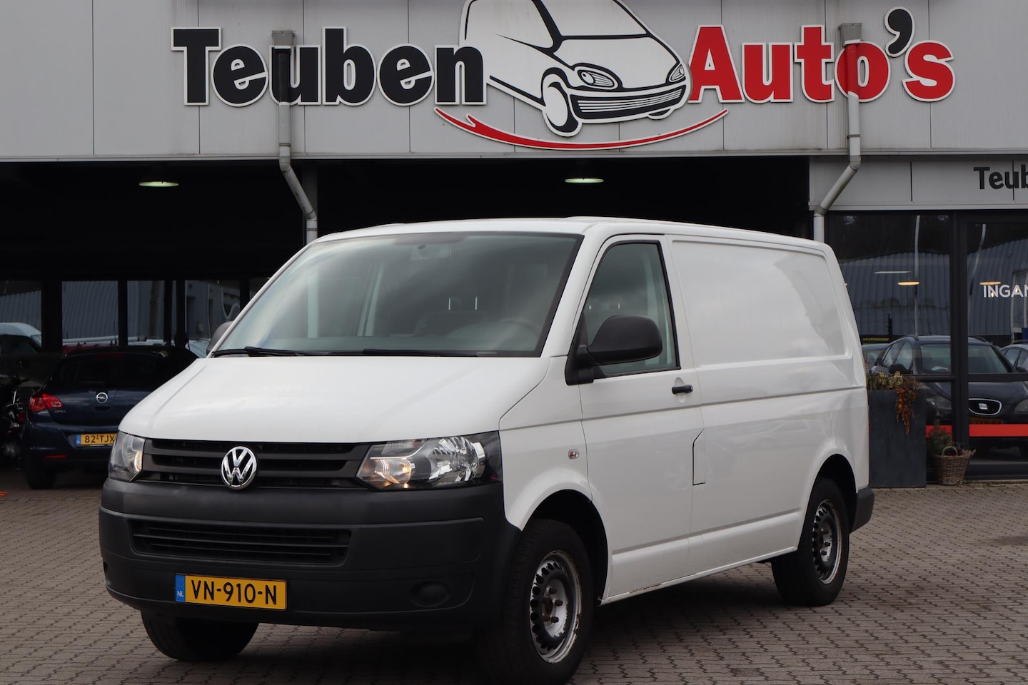 Volkswagen Transporter - 2.0 TDI L1H1 BM T800 Baseline Cruise control, Radio cd speler, Trekhaak, Elektrische ramen - AutoWereld.nl