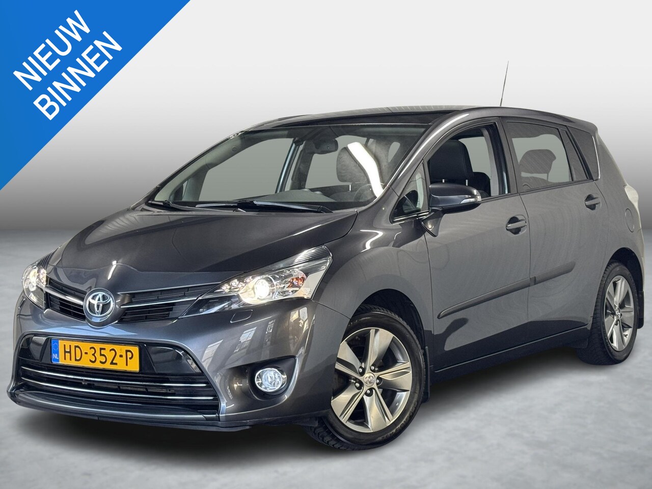 Toyota Verso - 1.8 VVT-i Dynamic Business 1.8 VVT-i Dynamic Business - AutoWereld.nl