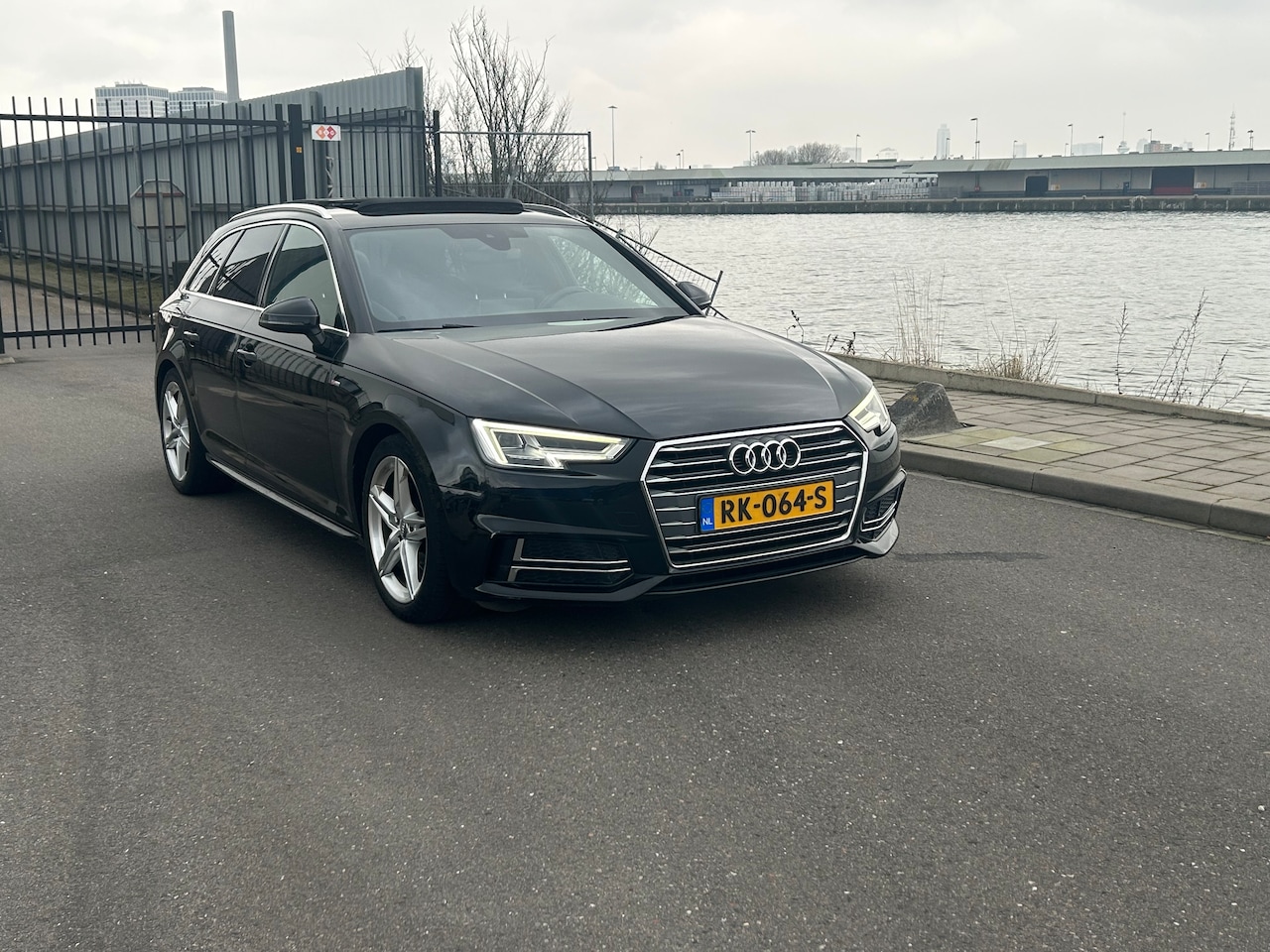 Audi A4 Avant - 1.4 TFSI Sport S line Edition AUT 3XS LINE PANO LED LEDER ECC - AutoWereld.nl