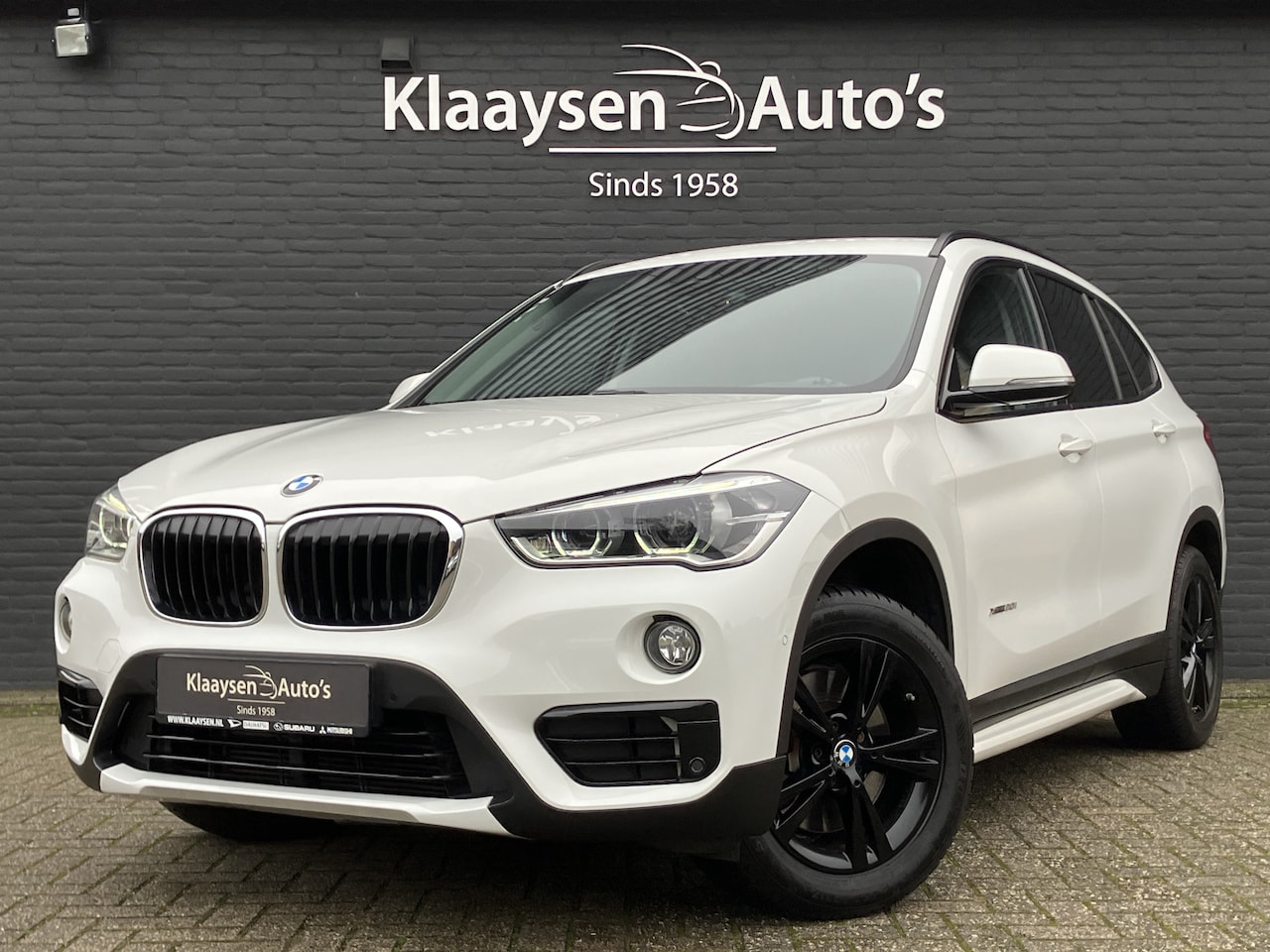 BMW X1 - xDrive20i High Executive 192 pk AUT. | dealer onderhouden | navigatie | leder interieur | - AutoWereld.nl