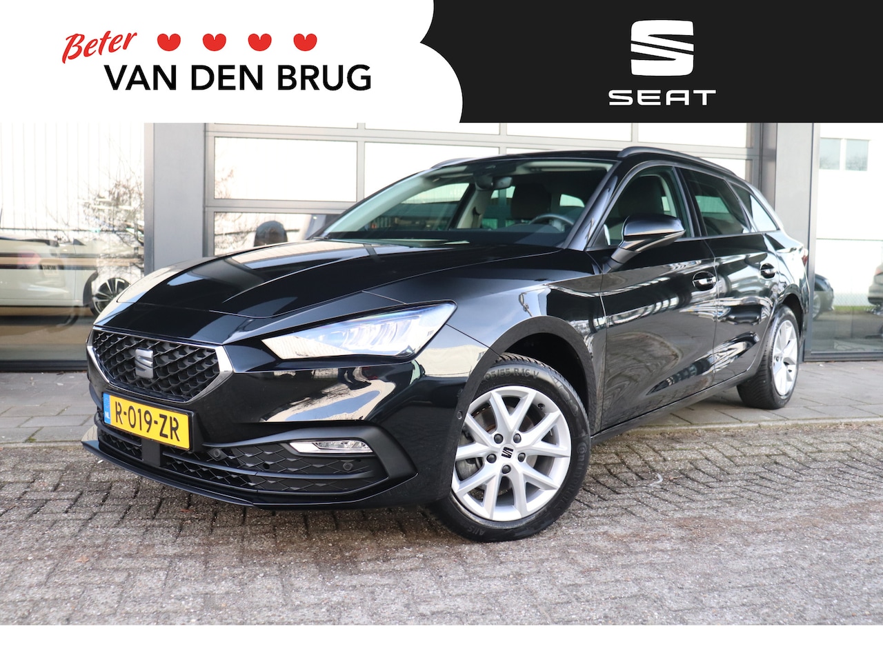 Seat Leon Sportstourer - 1.0 TSI Style Business Intense | Achteruitrijcamera | Adaptieve cruise control | Virtual c - AutoWereld.nl