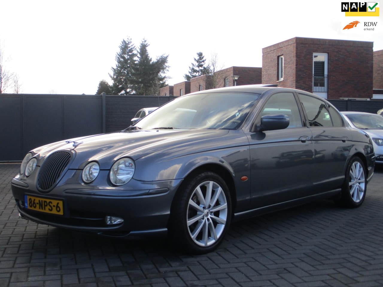 Jaguar S-type - 3.0 V6 AUT LEER NAVI YOUNGTIMER TOPSTAAT !! - AutoWereld.nl