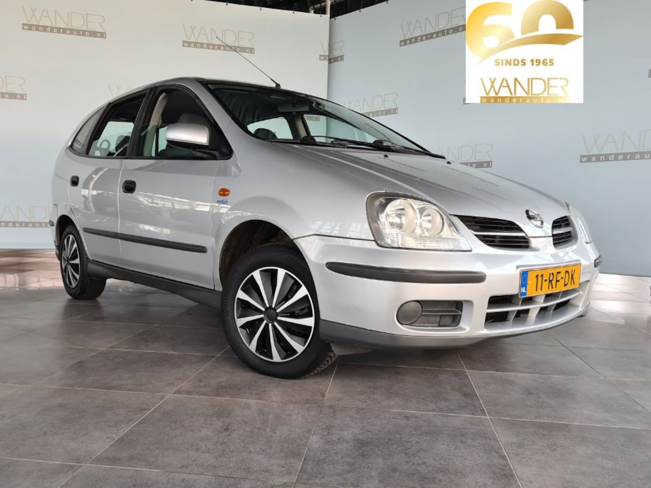 Nissan Almera Tino - Almera Tino 1.8 Visia - AutoWereld.nl