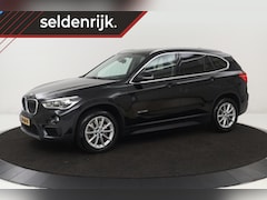 BMW X1 - sDrive20i Centennial High Executive | Leder | Head-Up | Trekhaak | Stoelverwarming | Camer