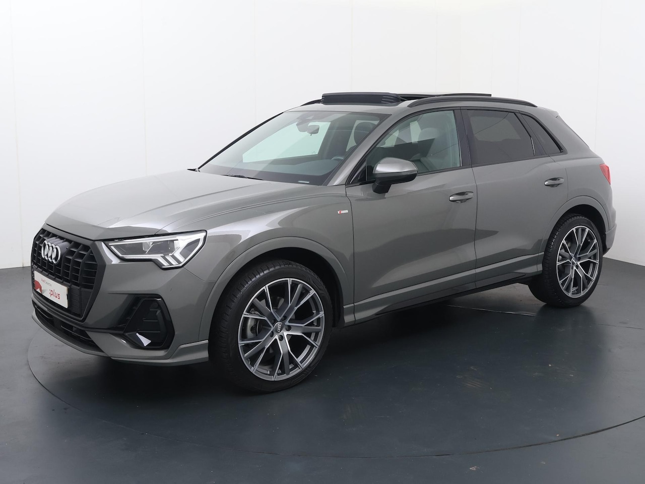 Audi Q3 - 35 TFSI S edition | 150 PK | Automaat | Adaptive Cruisecontrol | Navigatie | Parkeersensor - AutoWereld.nl