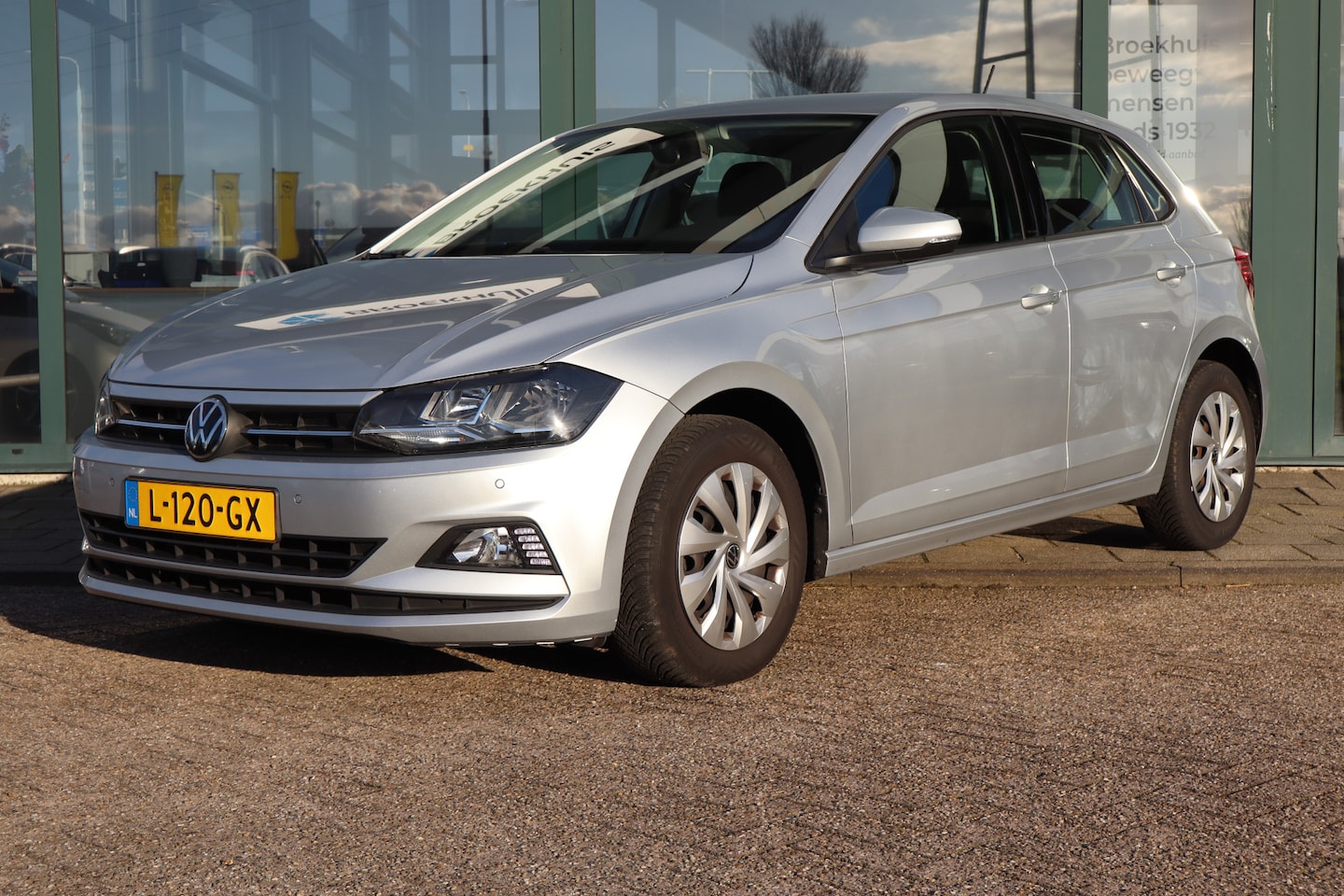 Volkswagen Polo - 1.0 TSI Comfortline | Navigatie | Parkeersensoren | Cruise Control | - AutoWereld.nl