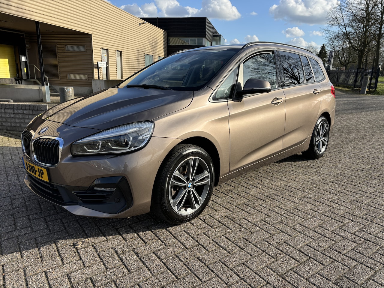 BMW 2-serie Gran Tourer - 216i Corporate Lease High Executive [ Fm navi,camera,lmv,pdc,xenon ] - AutoWereld.nl