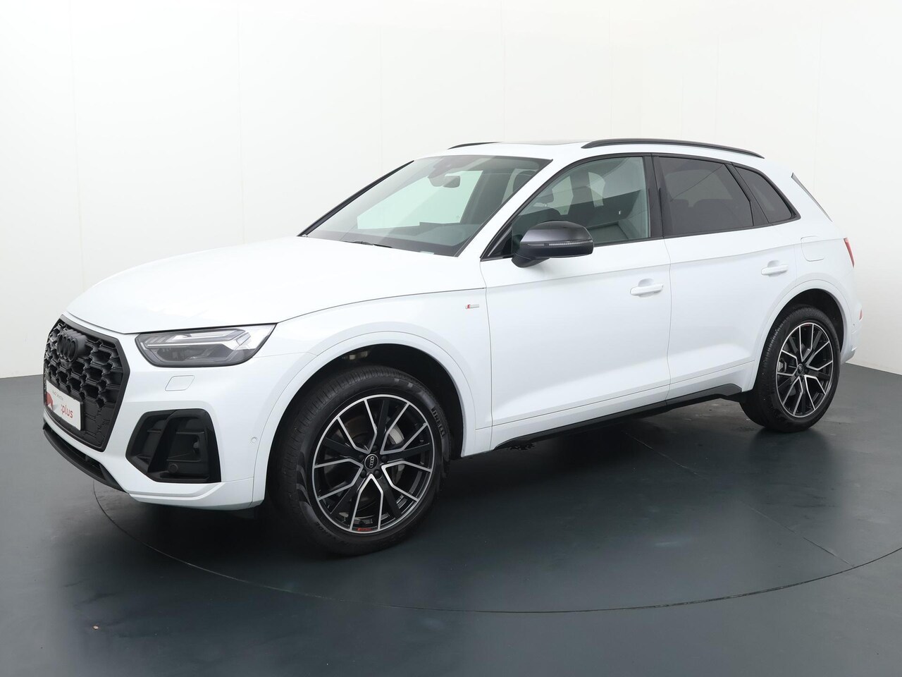 Audi Q5 - 55 TFSI e S Line | 367 PK | Trekhaak | Panoramadak | LED Matrix verlichting | - AutoWereld.nl