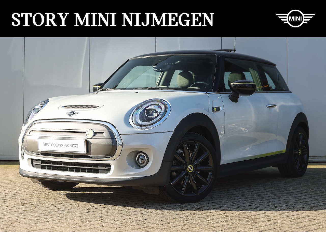 MINI Mini-Electric - Essential / Panoramadak / Achteruitrijcamera / Sportstoelen / Comfort Access / LED / Stoel - AutoWereld.nl