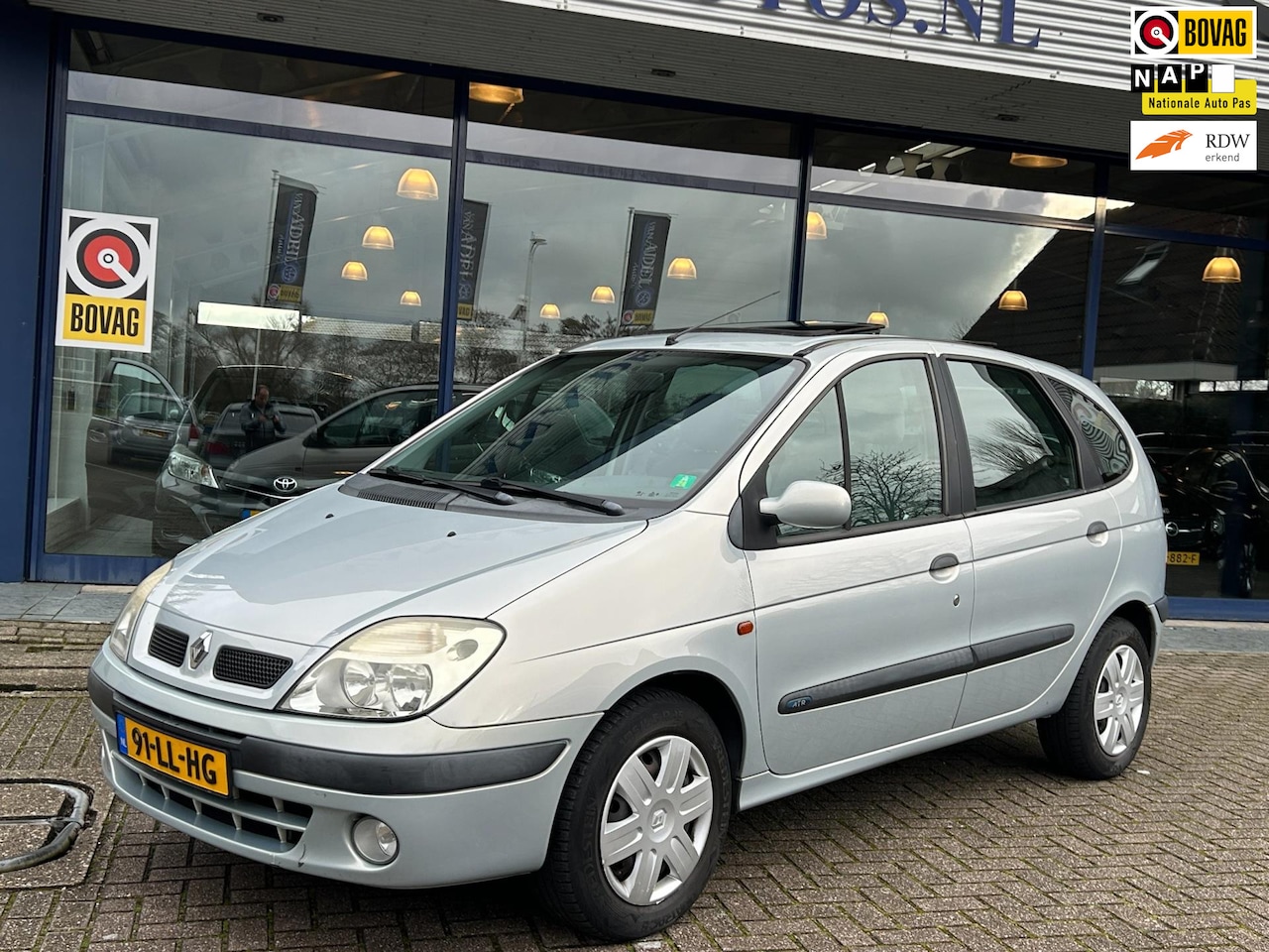 Renault Scénic - 1.6-16V Authentique 2X Elek. Schuif-Kanteldak Airco Trekhaak Nieuwe APK NAP NL-Auto Nette - AutoWereld.nl