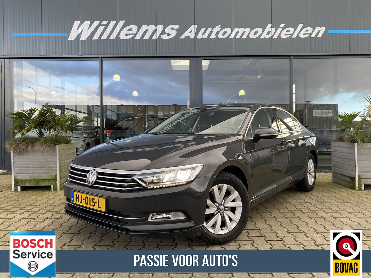 Volkswagen Passat - 1.4 TSI Business Edition Trekhaak , Pdc , Navigatie - AutoWereld.nl