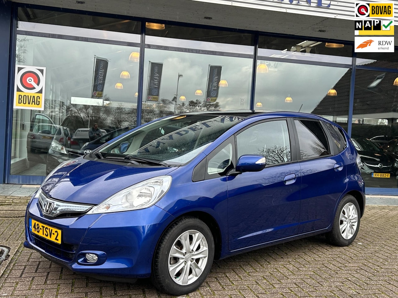 Honda Jazz - 1.4 Hybrid Elegance Aut. Panorama Clima Cruise Trekhaak NAP NL-Auto Zeer Nette Staat! - AutoWereld.nl