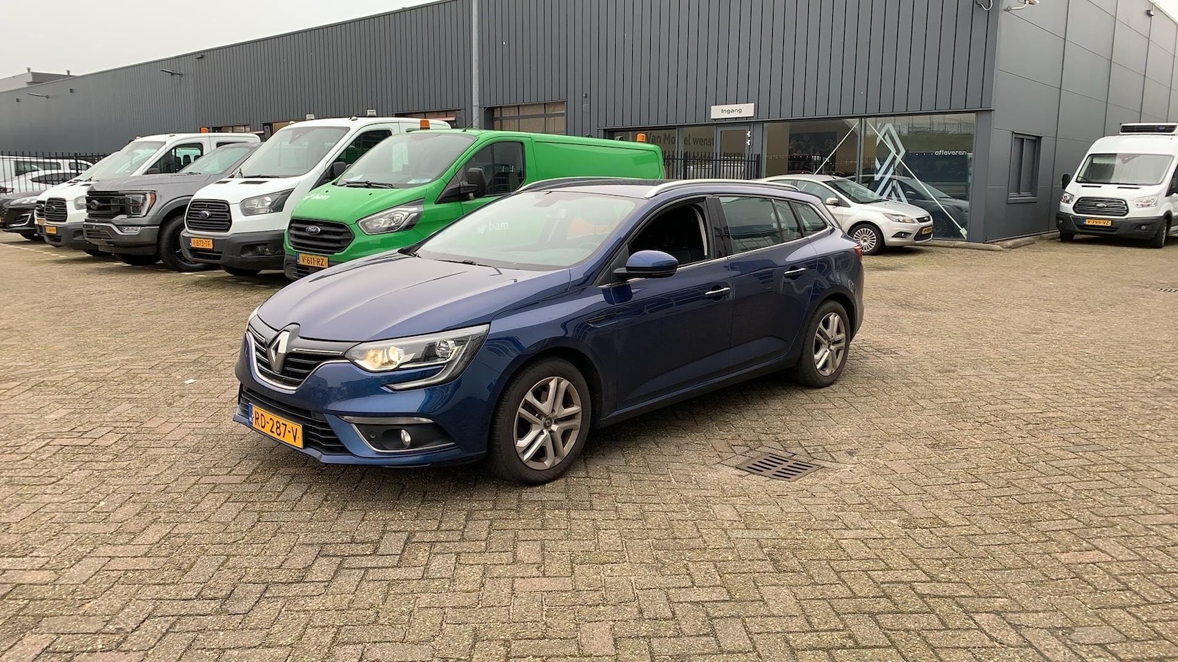 Renault Mégane Estate - 1.2 TCe Zen | Trekhaak | Parkeersensoren Voor/Achter | Navigatie | Apple Carplay/Android A - AutoWereld.nl