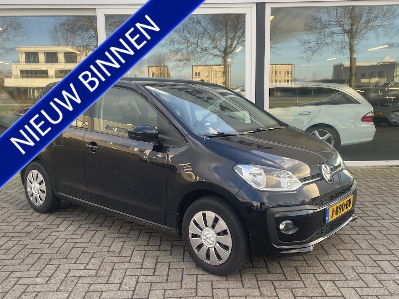 Volkswagen Up! - 1.0 50% deal 5.475,- ACTIE Camera / Clima / Stoelverwarming / Cruise / 5-Deurs / 63DKM! - AutoWereld.nl