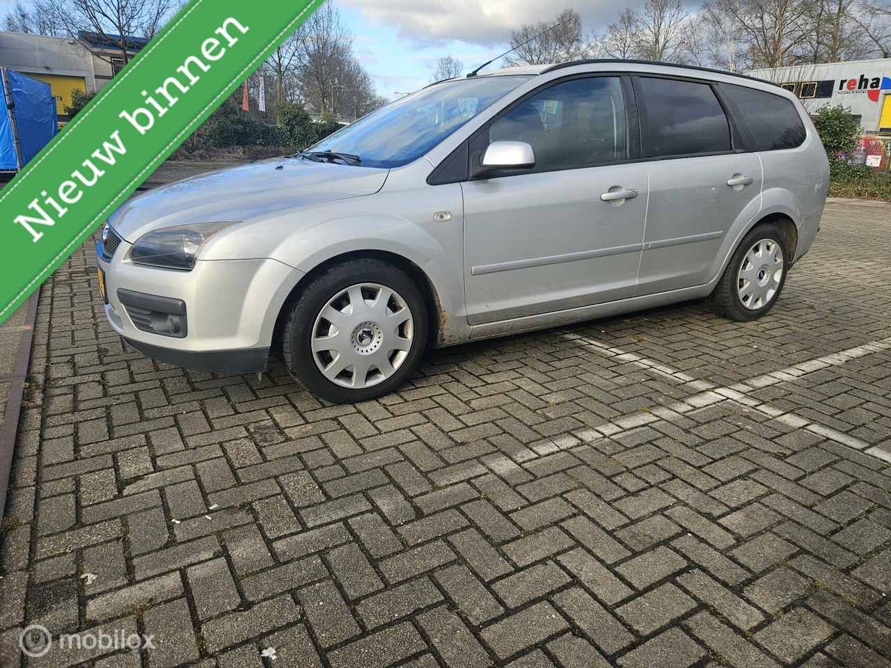 Ford Focus Wagon - 1.8-16V Ambiente FlexiFuel 1.8-16V Ambiente Flexifuel - AutoWereld.nl