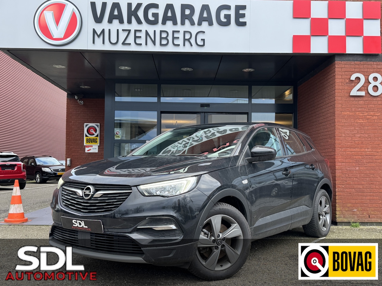 Opel Grandland X - 1.6 Turbo Hybrid Elegance // CAMERA + SENSOREN // NAVI // ELEK. KLEP // CRUISE // APPLE CA - AutoWereld.nl