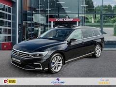 Volkswagen Passat Variant - 1.4 TSI DSG GTE PANO-DAK/TREKHAAK/CAMERA/NAVI/ACC/STOELVERW