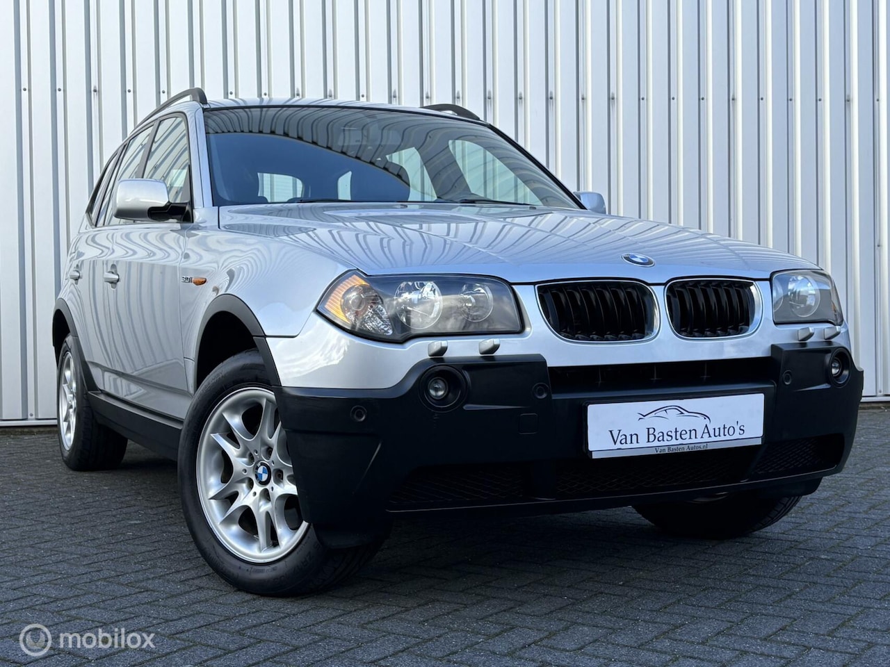 BMW X3 - 3.0i Exe | Aut | Leder | PDC | Youngtimer | Trekhaak | Volledige historie - AutoWereld.nl