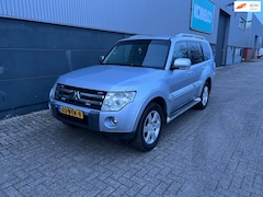 Mitsubishi Pajero - 3.2 DI-D Intense Panel Van