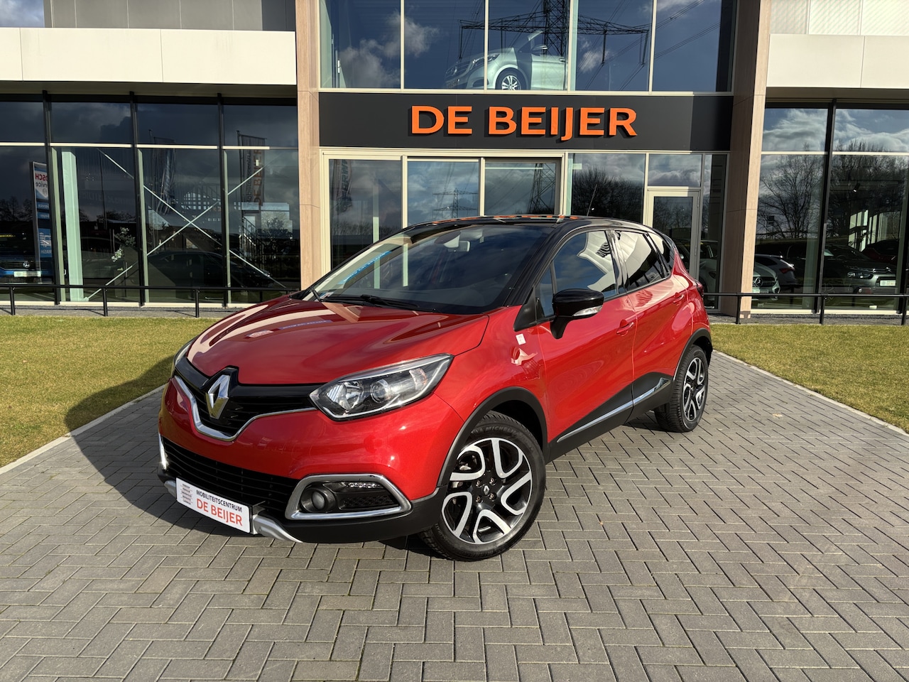 Renault Captur - 0.9 TCe Helly Hansen Trekhaak I Navi I Camera - AutoWereld.nl