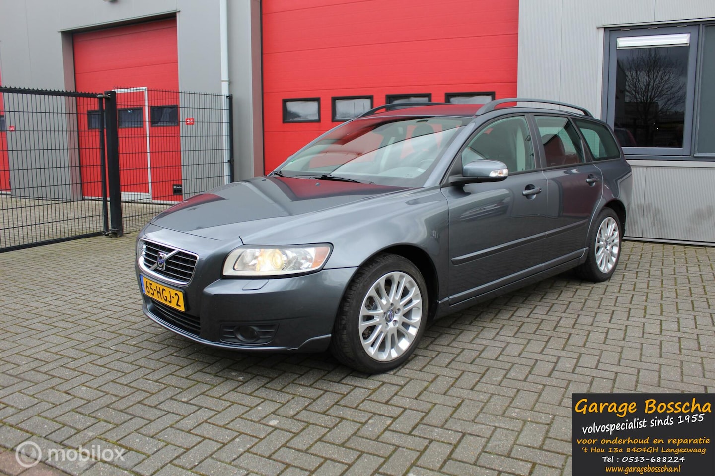 Volvo V50 - 2.4i 2.4i 170 PK , Edition II . NL Auto , Nap . - AutoWereld.nl