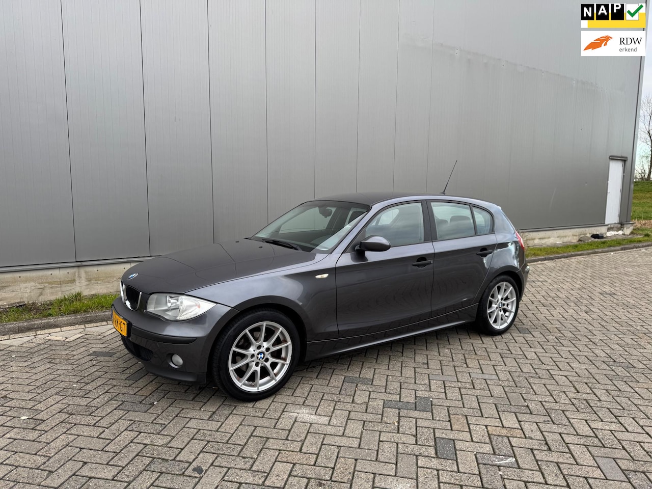 BMW 1-serie - 116i 5Drs Eerste eigenaar Nap Nw Apk - AutoWereld.nl