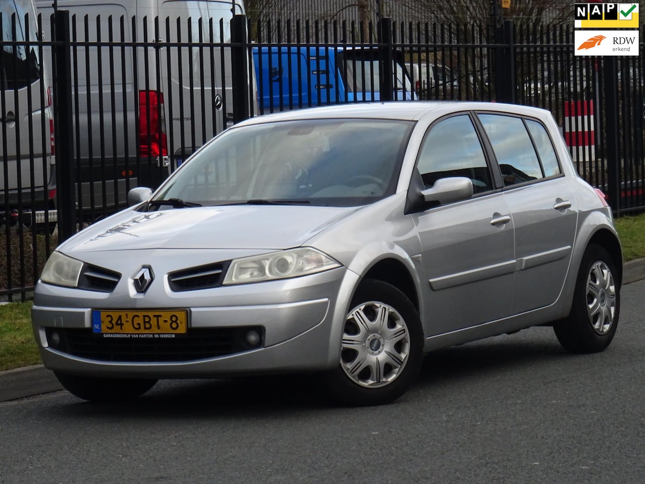 Renault Mégane - 1.6-16V Business Line 5DRS NAP/NAVI/CLIMA/APK - AutoWereld.nl