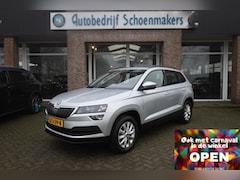 Skoda Karoq - 1.0 TSI Ambition CAMERA TREKHAAK-ELEC PANO DAB CARPLAY SFEERVERL. STOELVERW. NAVI 2xPDC LM