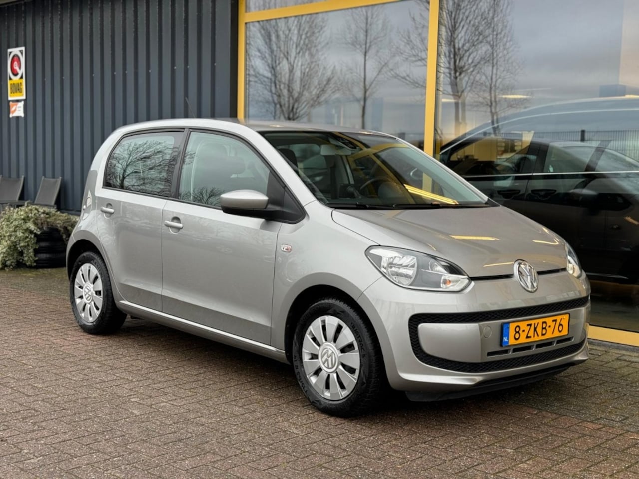 Volkswagen Up! - 1.0 move up! BlueM. - AutoWereld.nl