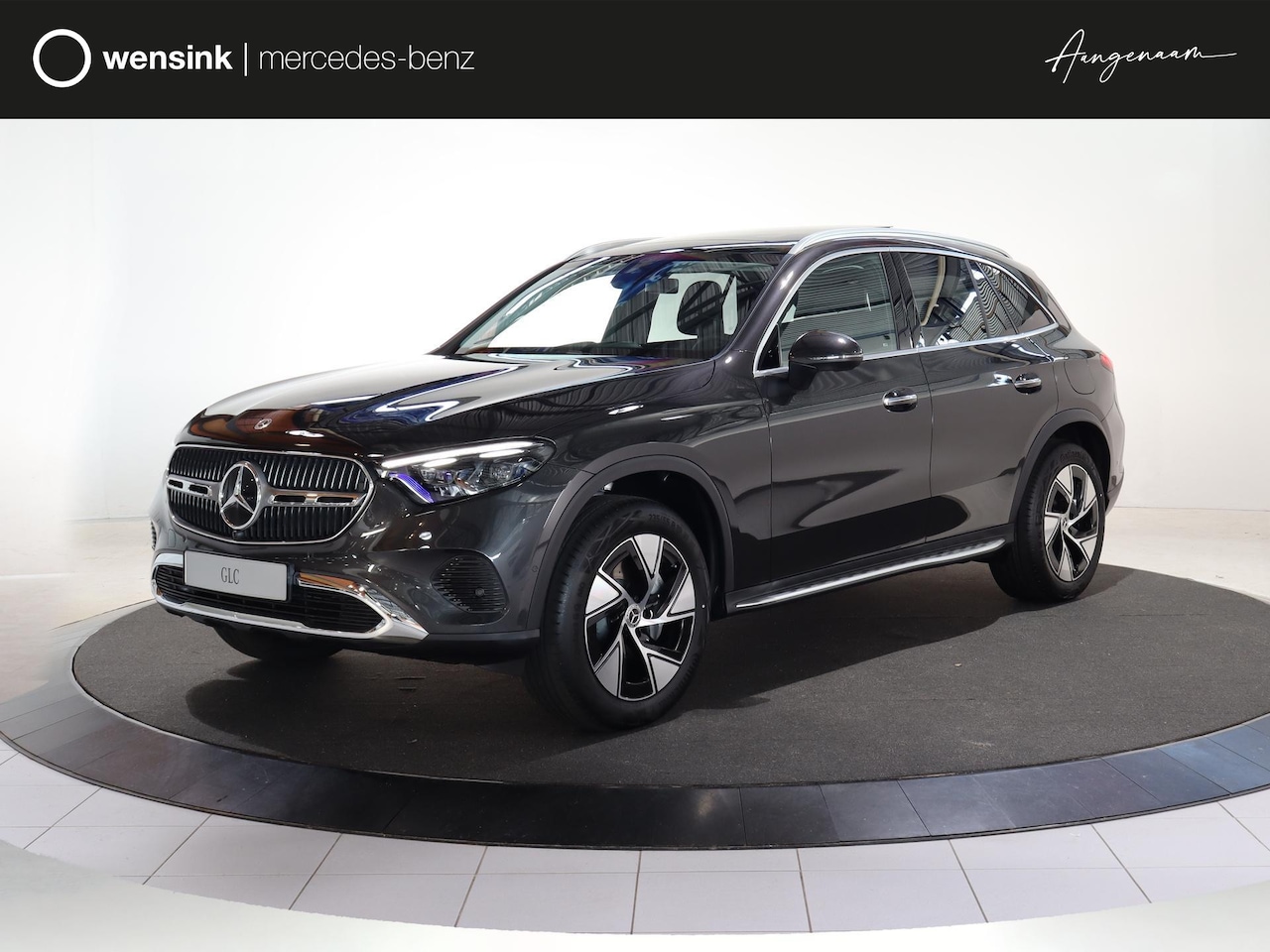 Mercedes-Benz GLC-klasse - 300e 4MATIC Luxury Line | Panoramadak | Treeplanken | Trekhaak | Digital Light | Keyless-G - AutoWereld.nl