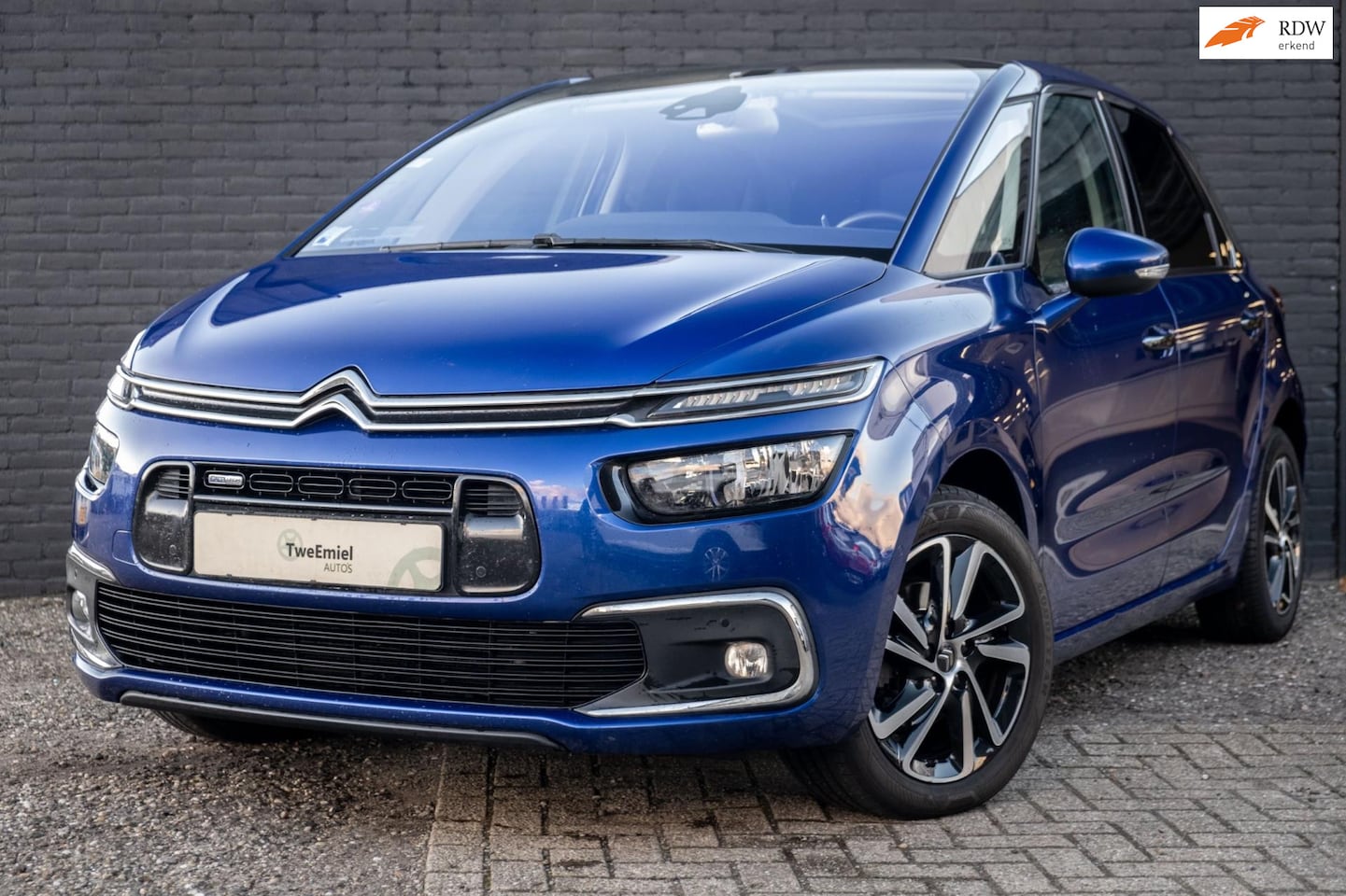 Citroën C4 Picasso - 1.2 PureTech Shine | Navi | Carplay | Camera | Massage - AutoWereld.nl