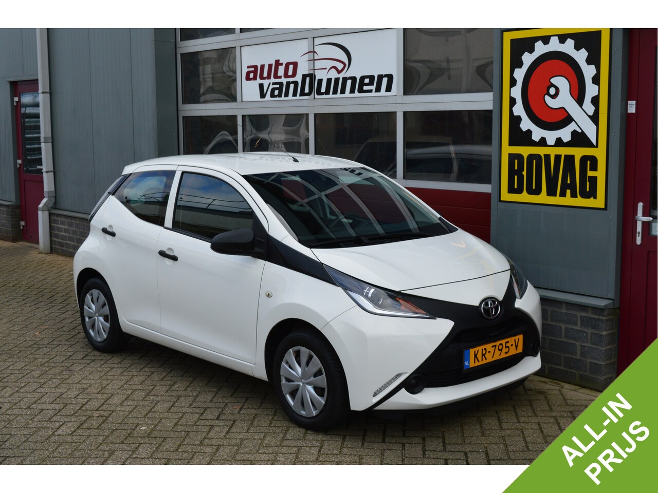 Toyota Aygo - 1.0 VVT-i x-now O.a: Airco, LED, Radio, Centr. Vergr. Rijklaar, Etc. All-in prijs! - AutoWereld.nl