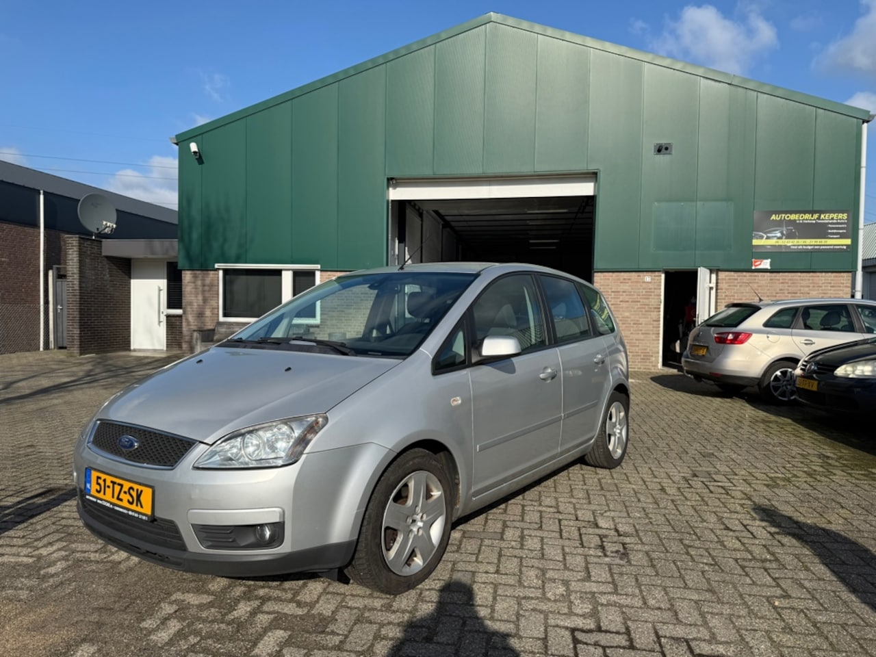 Ford Focus C-Max - 1.6 Futura NWE APK Trekhaak Airco - AutoWereld.nl